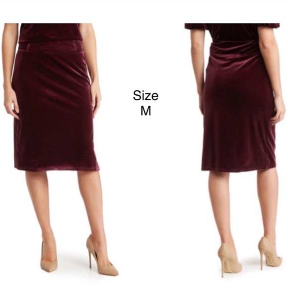Laundry by Shelli Segal Velour Pencil Skirt Beet Medium (8-10) - Picture 2 of 7